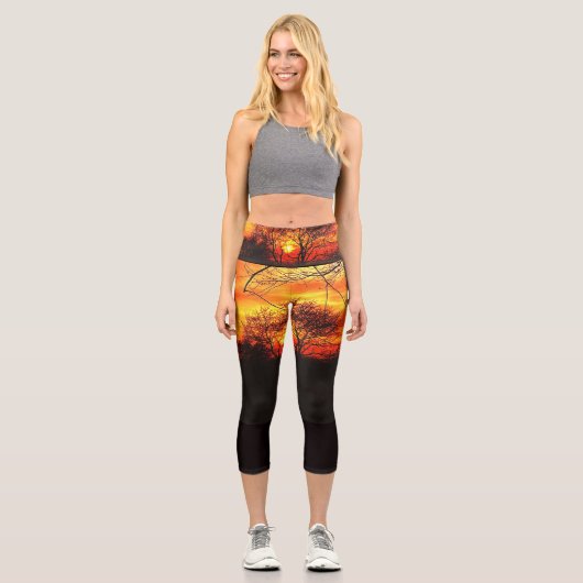 FARBENBEDINGTE NATUREN CAPRI LEGGINGS (Vorderseite)