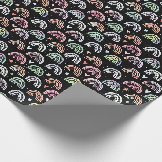 Farbenfarbenes Regenbogenbogenmuster auf schwarz Geschenkpapier (Ecke)