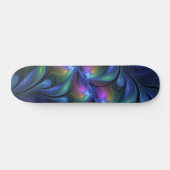 Farbenfrohe Abstrakte blaurosa grünes Fraktal Skateboard (Horizontal)