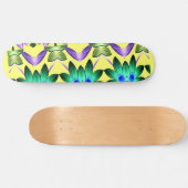 Farbenfrohe abstrakte, stilvolle Blumenmuster Skateboard (Horizontal)