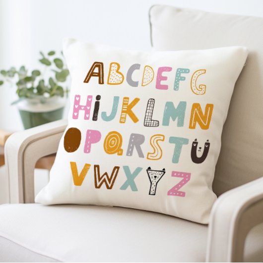Farbenfrohe Alphabet Letters Pillow, ABC Kissen