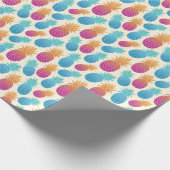 Farbenfrohe Ananas hellgelber Hintergrund Geschenkpapier (Ecke)