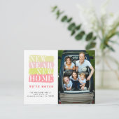 Farbenfrohe Ankündigung der Moderne Postkarte (Stehend Vorderseite)