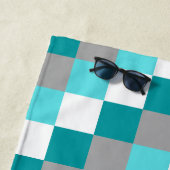 Farbenfrohe Aqua und Aquamariner Karo Personalisie Strandtuch (Beispiel)
