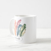 Farbenfrohe Aquarellfarben Federn schwarzer Skript Kaffeetasse (Vorderseite Links)
