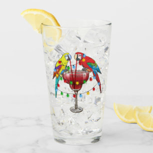 Farbenfrohe Ara Parrots trinken Roten Wein Glas