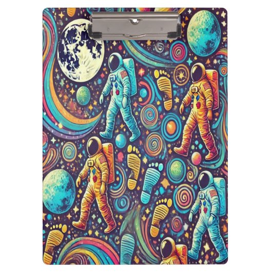 Farbenfrohe Astronautenspaziermuster Klemmbrett (Vorderseite)