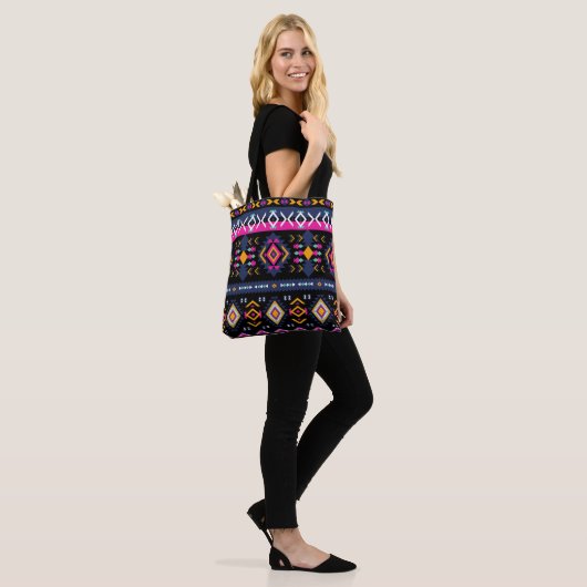 Farbenfrohe Azteken Tasche (Am Model)