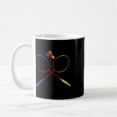 Farbenfrohe Badminton-Shuttleservice mit Shuttlese Kaffeetasse (Links)