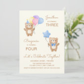 Farbenfrohe Balloons Bärenjungen Joint Geburtstag Einladung (Stehend Vorderseite)