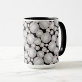 Farbenfrohe Baseballs Muster Grau Tasse (VorderseiteRechts)