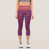 Farbenfrohe Batik Rot & Lila Abstract Capri Leggings (Vorderseite)