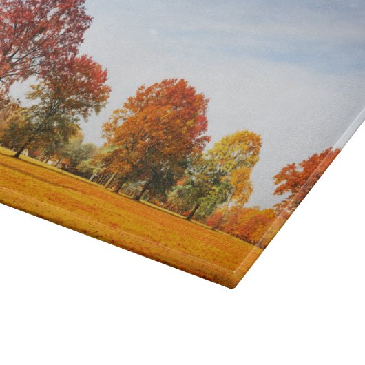 Farbenfrohe Bäume Landschaft Herbst Saison Schneidebrett (Ecke)