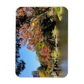 Farbenfrohe Bäume Landschaft im japanischen Garten Magnet (Vertikal)