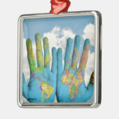 Farbenfrohe bemalte Weltkarte in Handarbeit, Art F Ornament Aus Metall (Links)