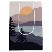 Farbenfrohe Berglandschaft Mittlere Geschenktüte (Rückseite)