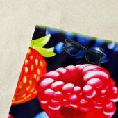 Farbenfrohe Berry Medley Design Strandtuch (Beispiel)