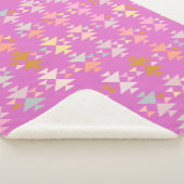 Farbenfrohe Bio geometrische Formen auf Magenta Sherpadecke (3/4)