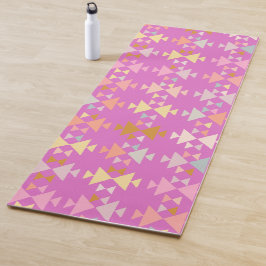 Farbenfrohe Bio geometrische Formen auf Magenta Yogamatte
