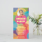 Farbenfrohe Blase Party Foto Digitale Einladung (Stehend Vorderseite)