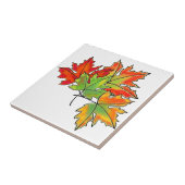 Farbenfrohe Blätter mit Ahornblättern im Herbst Fliese (Seite)