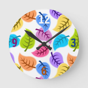 Farbenfrohe Blätter Runde Wanduhr