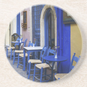 Farbenfrohe blaue Türe und Platz zum alten Hotel i Getränkeuntersetzer