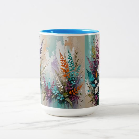 Farbenfrohe Blume auf blaubeige weiße Lavendel Zweifarbige Tasse (Mittel)
