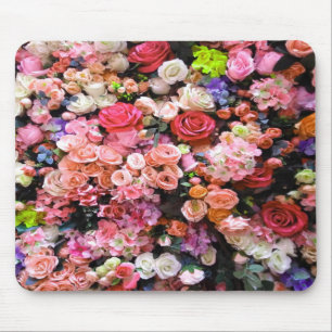Farbenfrohe Blume im Blumenstrauß Mousepad