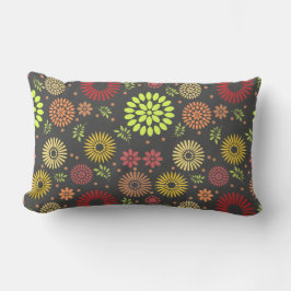 Farbenfrohe Blume in warmen Farbtönen Lendenkissen