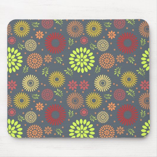 Farbenfrohe Blume in warmen Farbtönen Mousepad (Vorne)