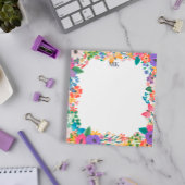 Farbenfrohe Blume und Schmetterlinge Mit Monogramm Notizblock