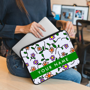 Farbenfrohe Blumen, blauer Hintergrund, Grün Laptopschutzhülle