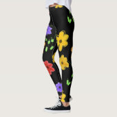 Farbenfrohe, blumengeschmückte Leggings (Links)