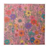 Farbenfrohe Blumenmuster auf rosa Fliese (Vorderseite)