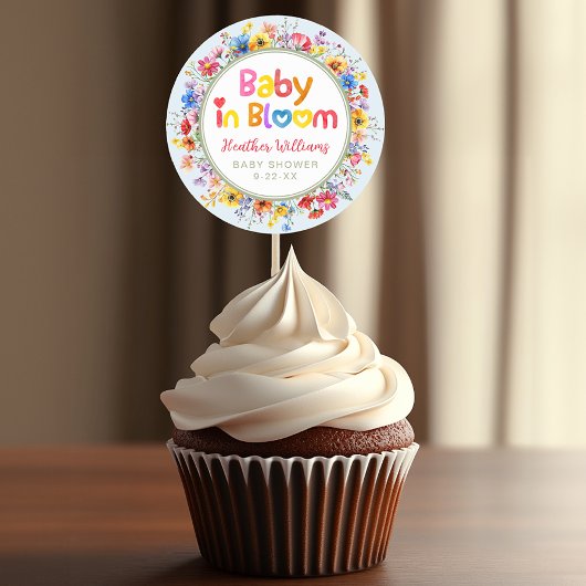 Farbenfrohe Blütenbaby im Bloom Baby Duft Gefallen Runder Aufkleber