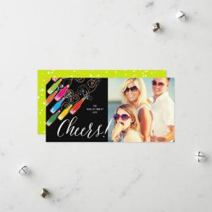 Farbenfrohe Bubbly-Flaschen jubeln Neues Jahr Foto Feiertagskarte