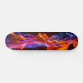 Farbenfrohe, bunte Flammen Skateboard (Horizontal)