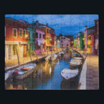 Farbenfrohe Burano Häuser am Abend Venedig Italien Puzzle<br><div class="desc">Dieses atemberaubende Puzzle zeigt traditionelle,  farbenfrohe Fischerhäuser auf Burano in Venedig,  Italien am Abend #burano #italy #burano #europe #jigsaw #jigsawpuzzle #puzzle #gifts #gift #gift #stockingstuffers #fun #games #fun</div>