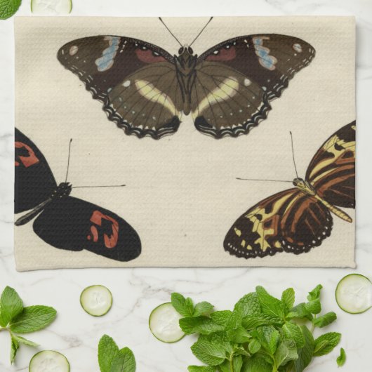 Farbenfrohe Butterfly-Medley auf Creme Background Handtuch (Gefaltet)