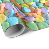Farbenfrohe Candy Hearts Geschenkpapier (Rolleneckpunkt)