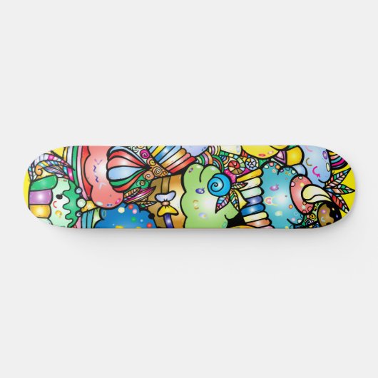 Farbenfrohe Cartoon Cupcakes Skateboard (Horizontal)