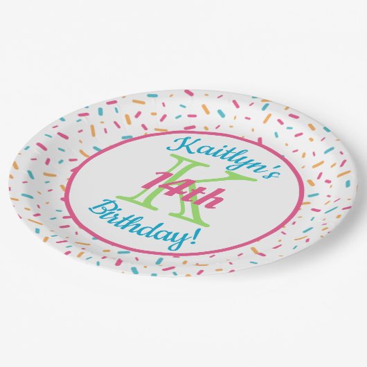 Farbenfrohe Confetti Sprinkles | Papierplatte Part Pappteller (Schrägansicht)