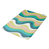 Farbenfrohe Cool- & Fun Waves Streifen Badematte (Schrägansicht)