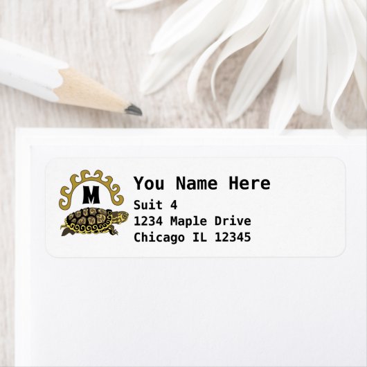 Farbenfrohe Cumberland Slide Turtle Monogram (Insitu)