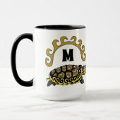 Farbenfrohe Cumberland Slide Turtle Monogram Tasse (Links)