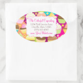Farbenfrohe Cupcakes Ovaler Aufkleber (Tasche)