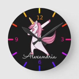 Farbenfrohe Dabbing Einhorn Runde Wanduhr