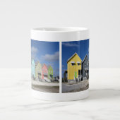 Farbenfrohe Dauphin Island Houses, Alabama Giant C Jumbo-Tasse (Vorderseite)