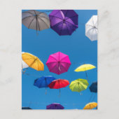 Farbenfrohe Deckenverkleidung für die Umbrella Str Postkarte (Vorderseite)